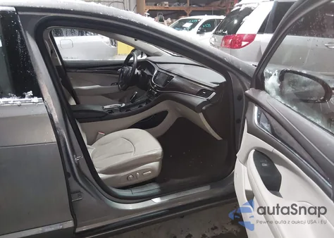 2018 Buick Lacrosse Essence z USA, uszkodzony, nr VIN 1G4ZP5SZ1JU115563